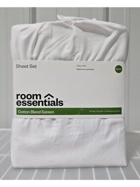 Room Essentials Easy Care Cotton Sateen Queen 4 Pc White Sheet & Pillowcase Set